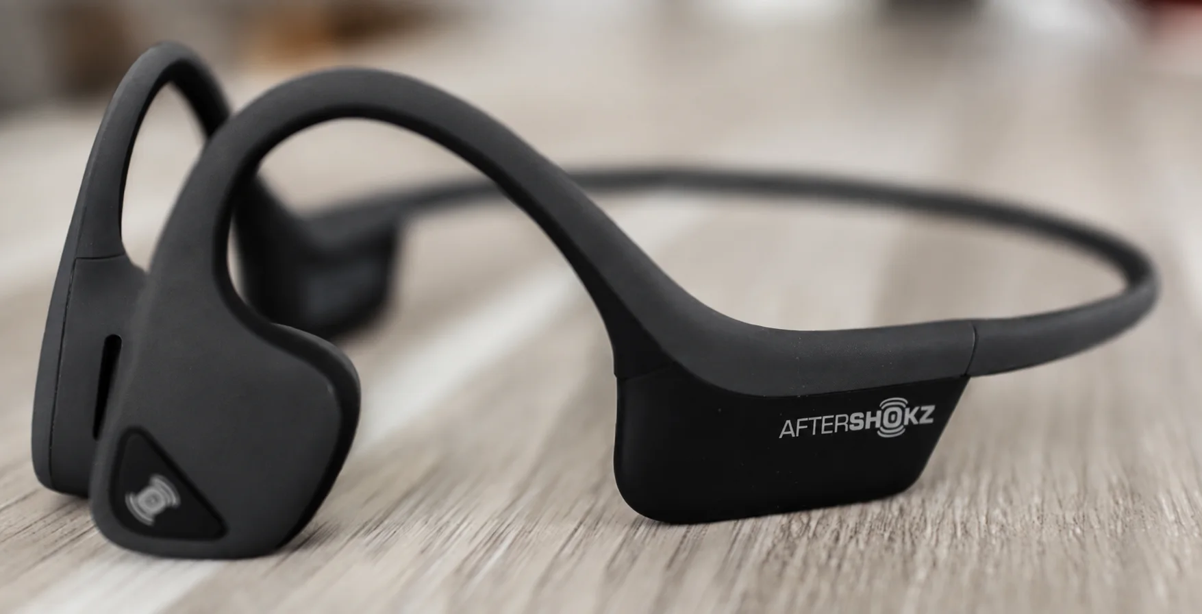 Casque audio à conduction osseuse utilisé pour recevoir le retour vocal